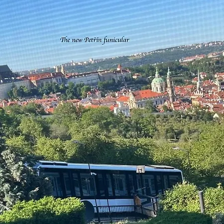 Nebozizek A Restaurant Lejlighed Prag