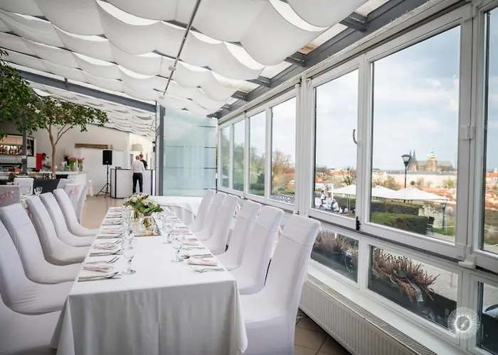 Nebozizek A Restaurant Πράγα